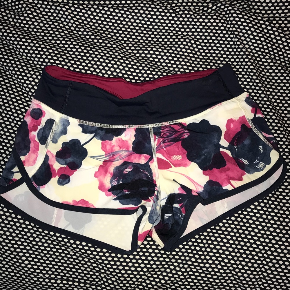 Lululemon Speed Shorts Floral Ghost